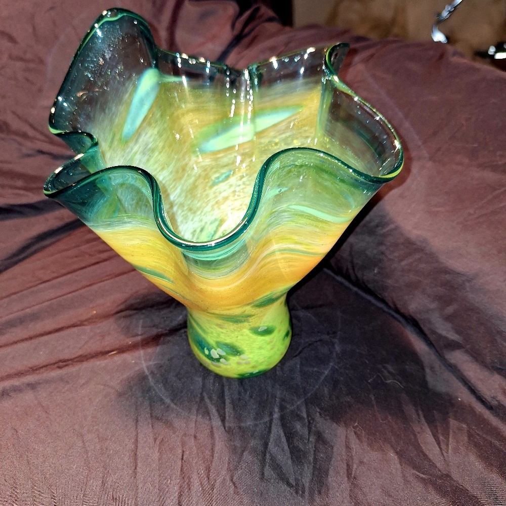 Vase - Picture 8 of 12
